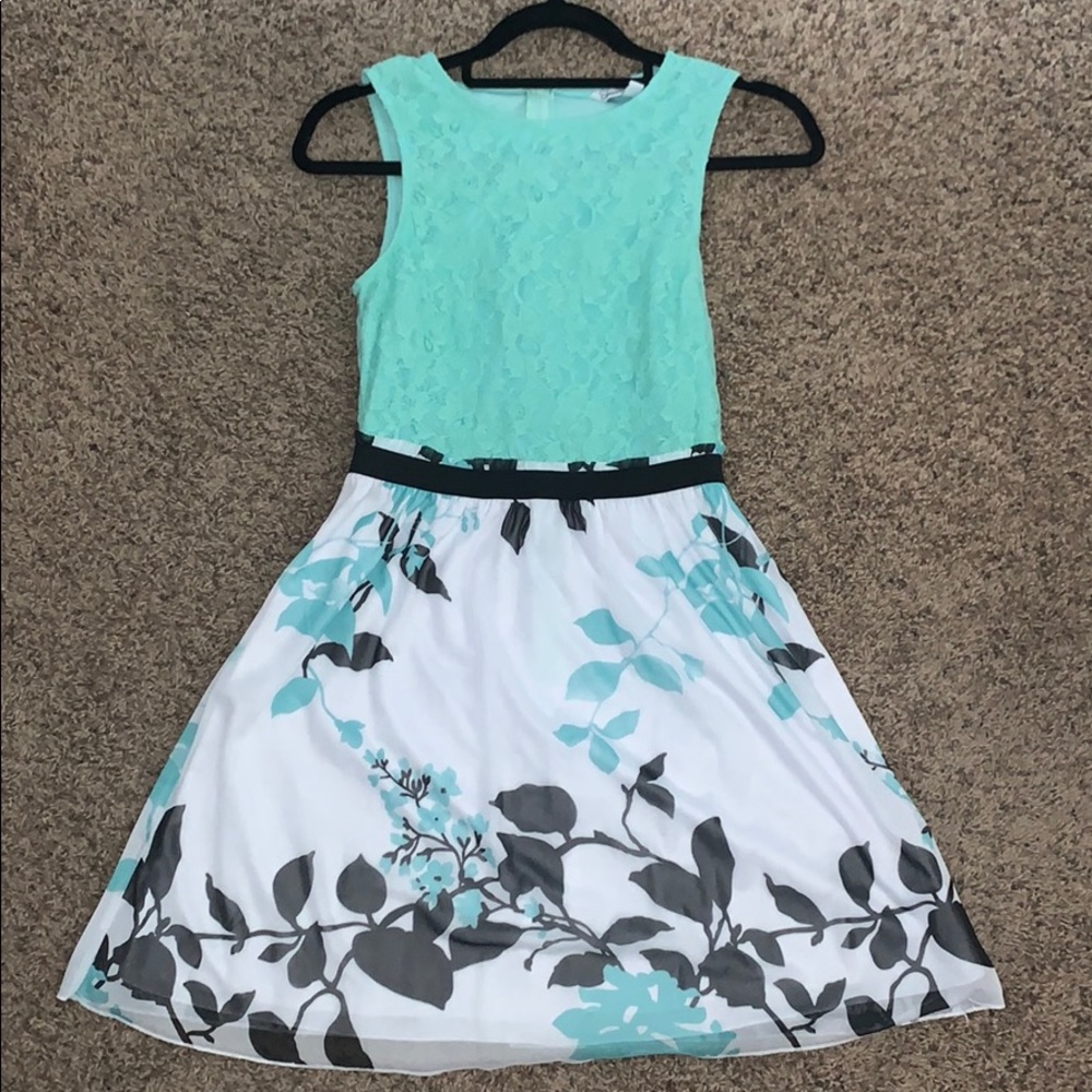 Juniors dress